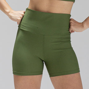 Short Basic Delgado Fit Verde Oliva